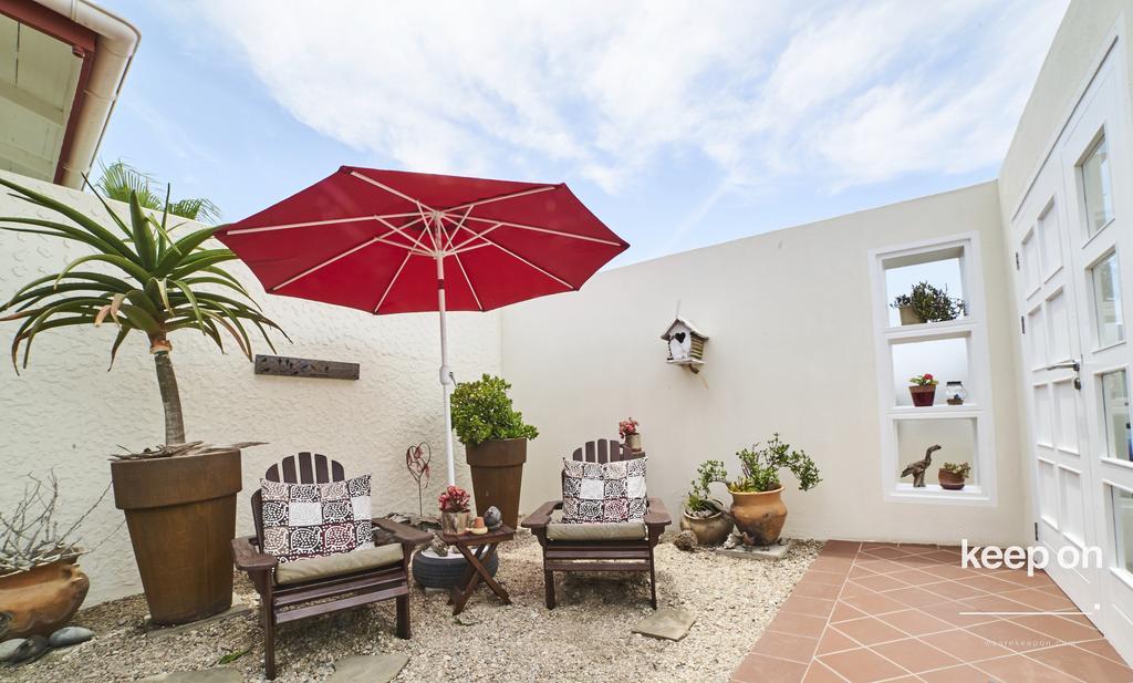 Meike'S Guesthouse Swakopmund Buitenkant foto