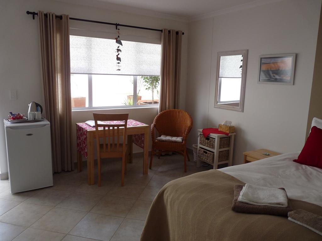 Meike'S Guesthouse Swakopmund Buitenkant foto